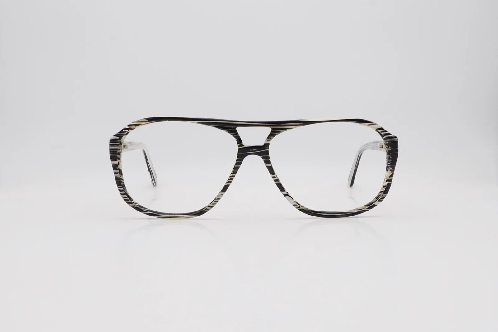 CHEZ COLETTE HANS 3203 996 - vue 1
